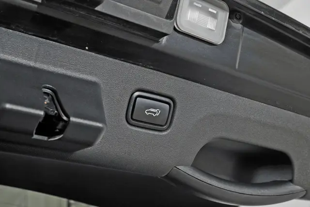 https://ik.imagekit.io/rebil/ED_59675_028_9efKQ90wi.jpg