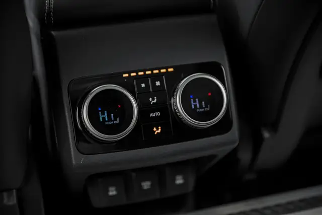 https://ik.imagekit.io/rebil/EV_37121-028_AUH8lS7xO.jpg