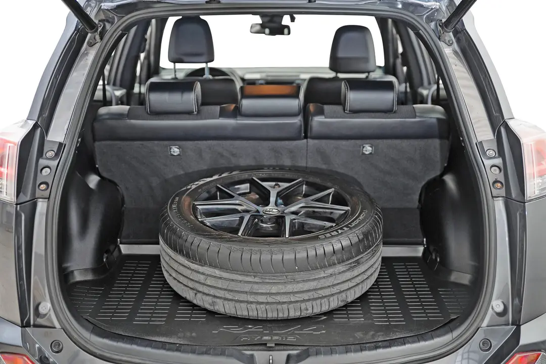 Rebil - Toyota Rav 4 | 2017 | JV26816