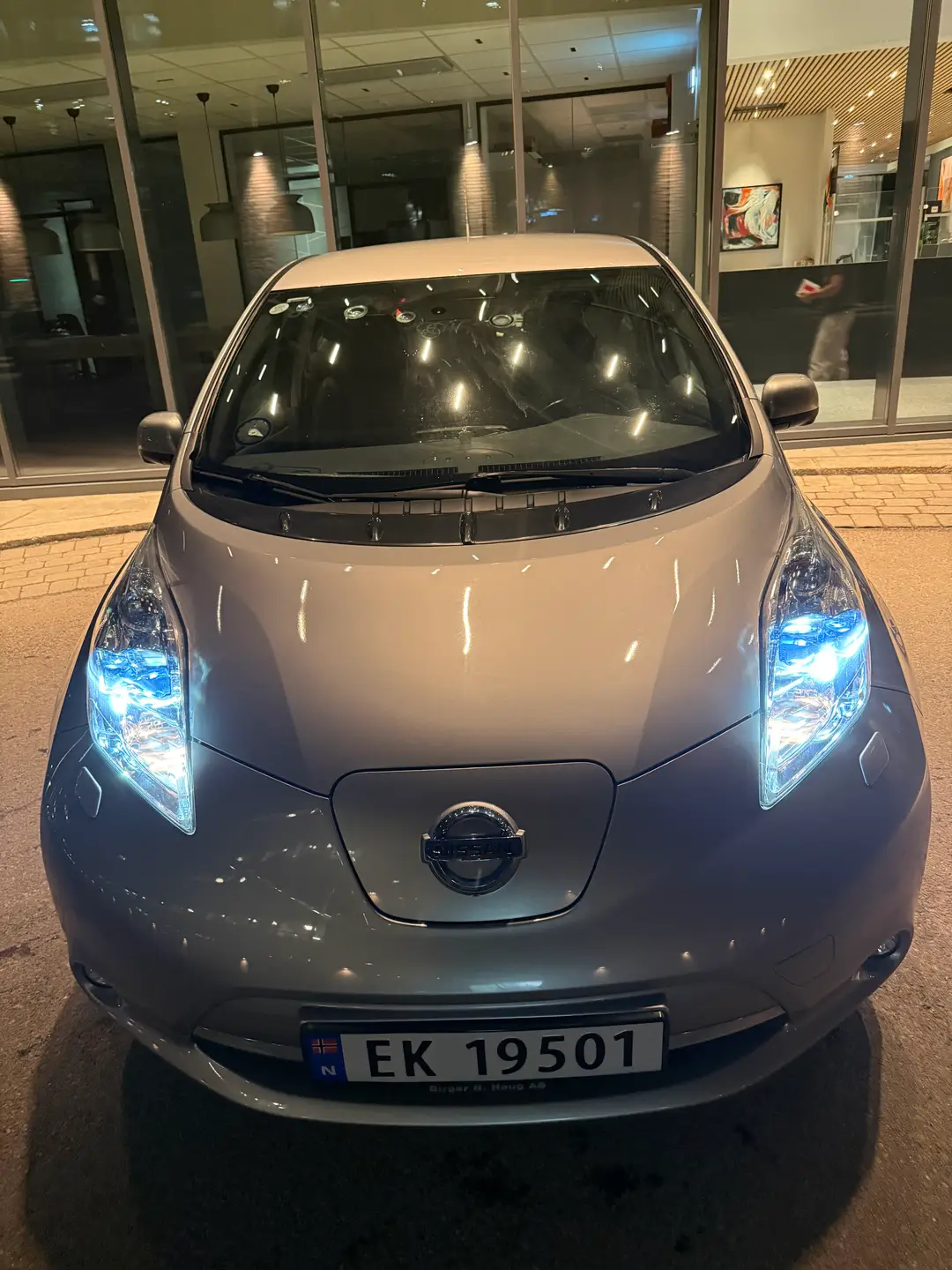 https://ik.imagekit.io/rebil/night_view_F_mYxJqV3.jpg