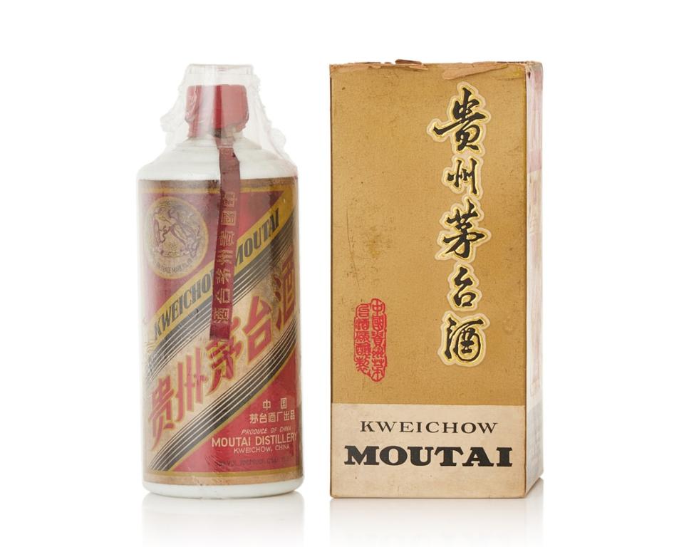 80至90年代鐵蓋飛天茅台與五星茅台封口對比