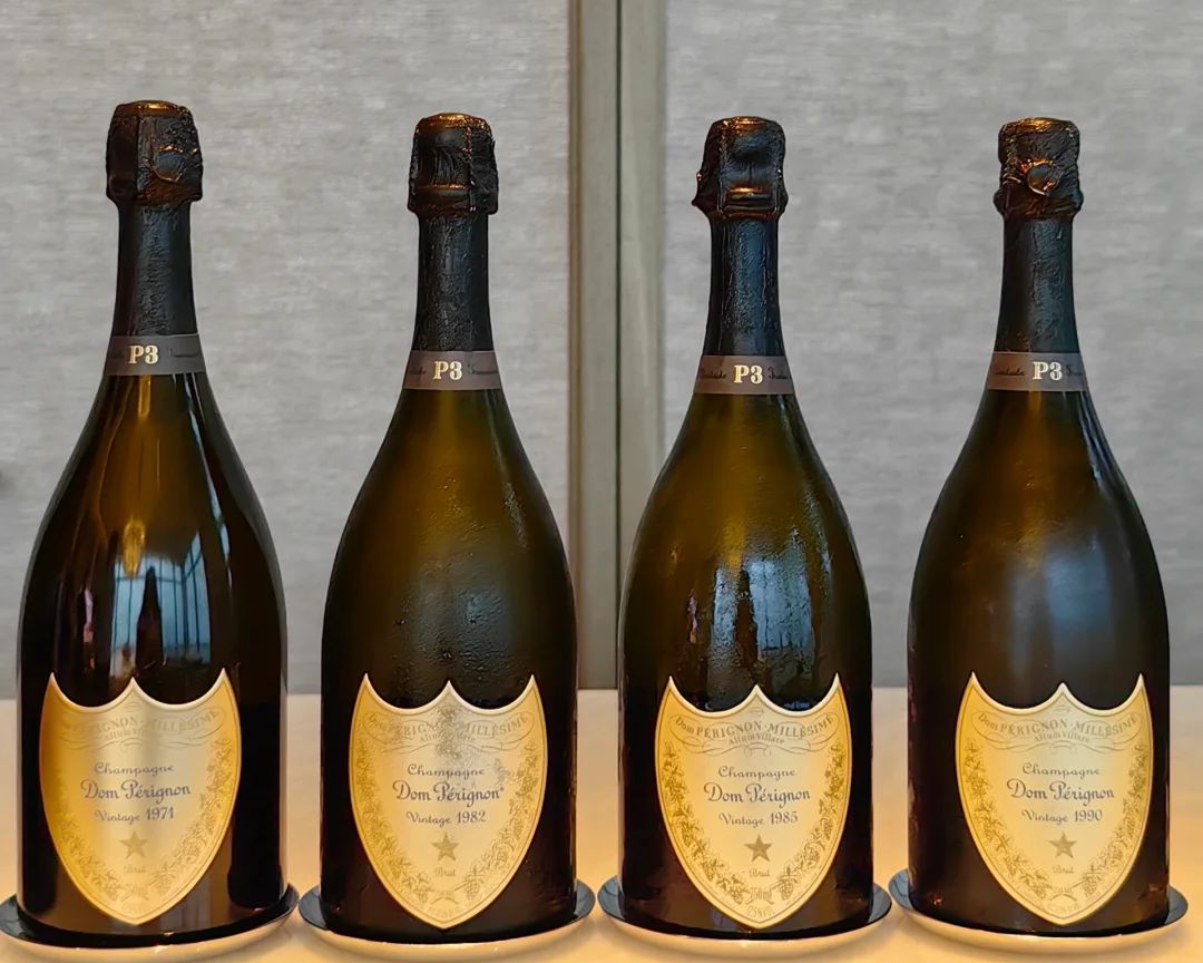 [唐培里儂P3裝在精緻木盒中的特寫]