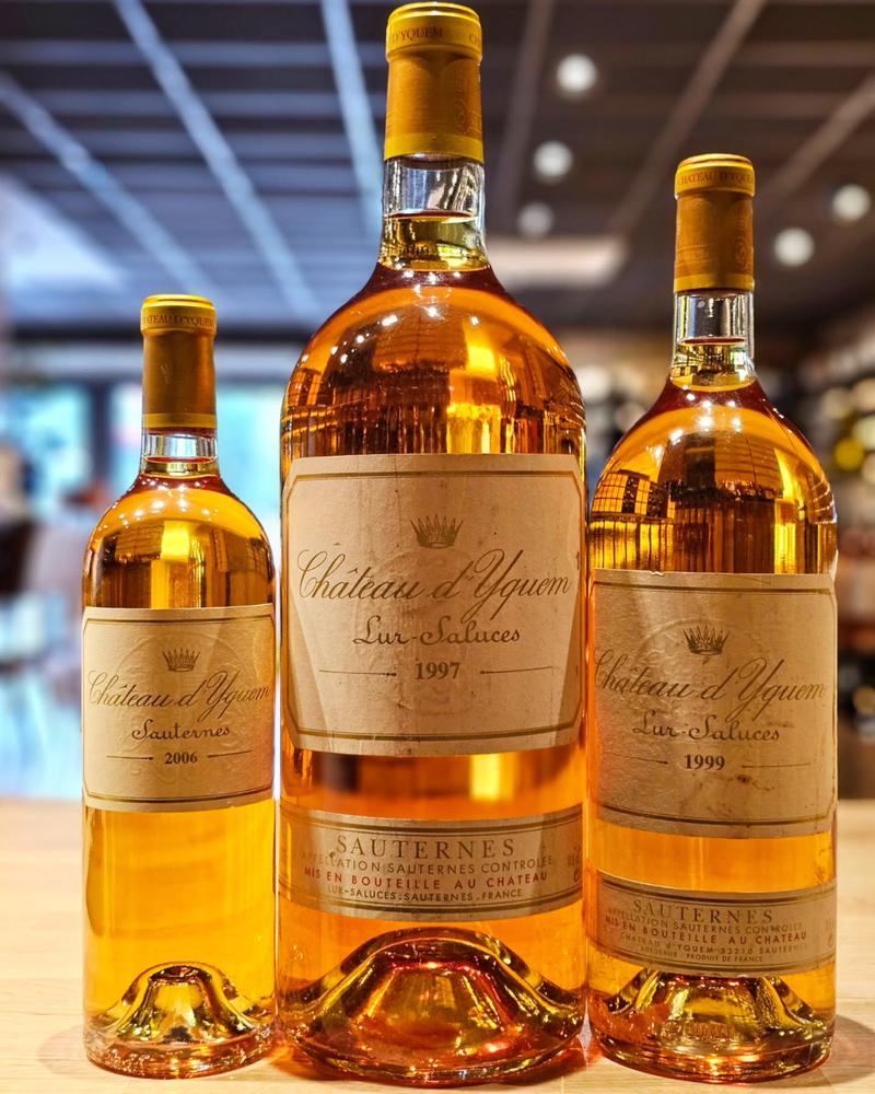 Glass of d'Yquem Detail