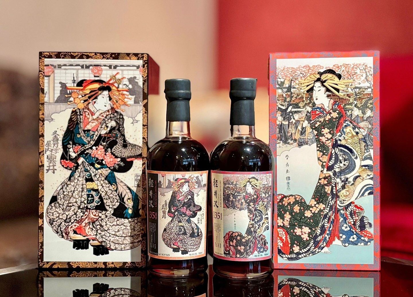 輕井澤藝妓系列與能系列瓶身展示