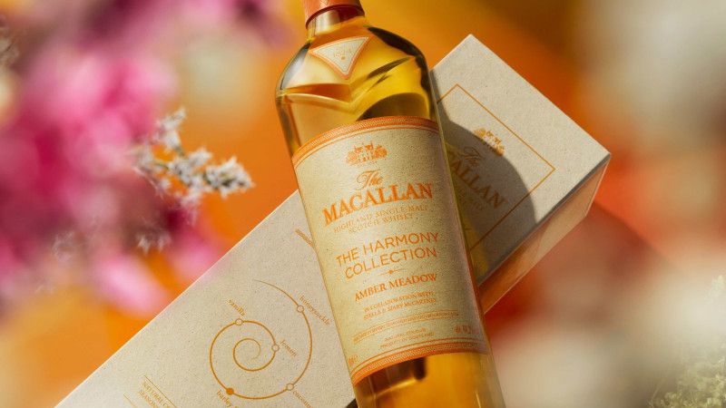 [金黃色的黃金諾言大麥穗特寫]