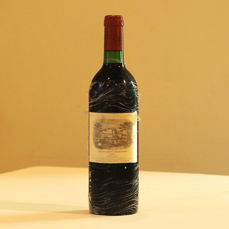 Lafite 1982 Bottle