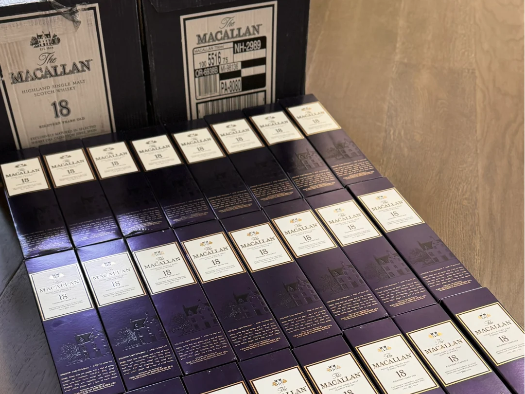 [2004年後麥卡倫18年標誌性紫色禮盒全套]