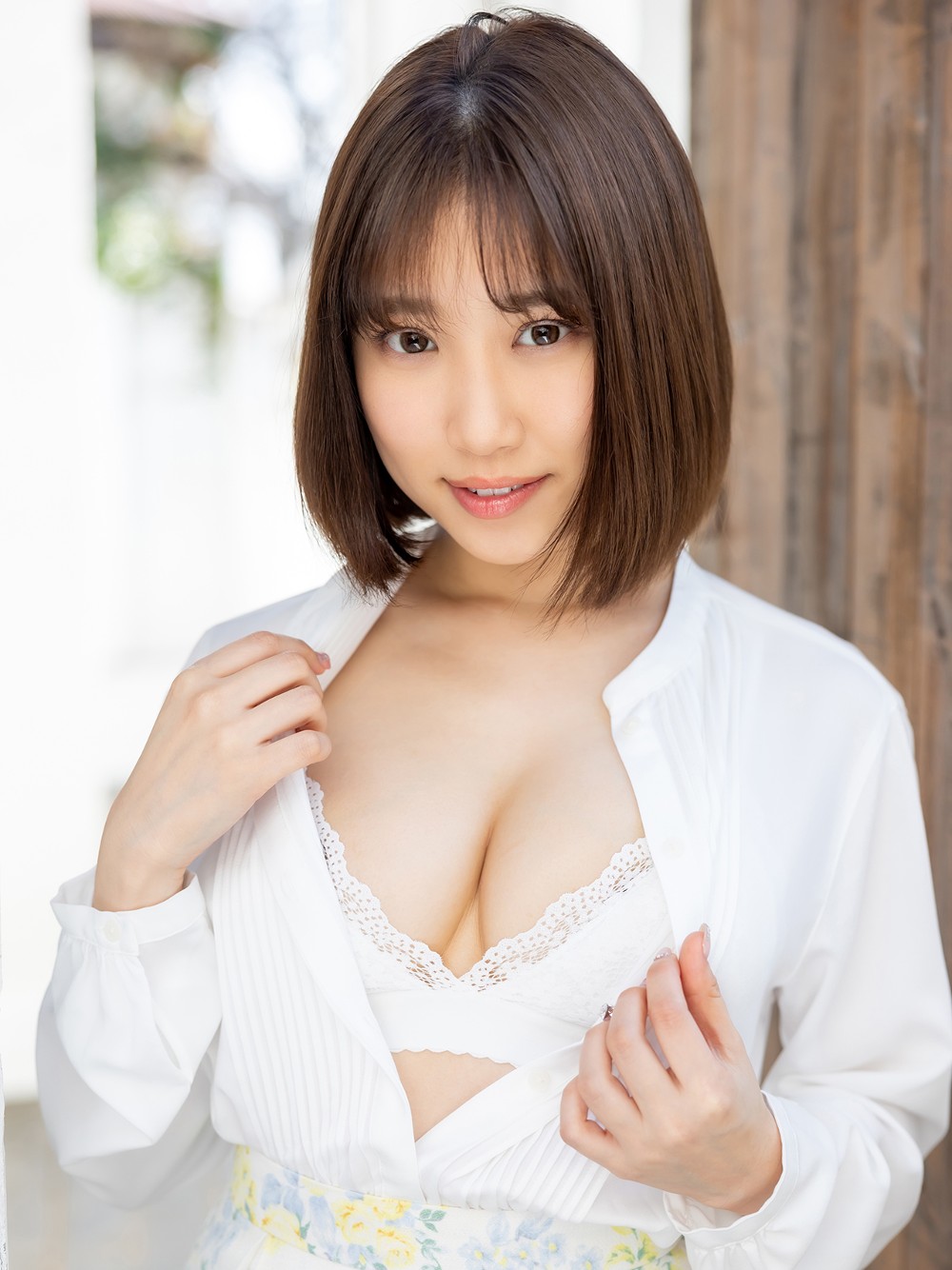 Graphis Gals Yuuri Adachi 安達夕莉 Full Of Energy! Set 001