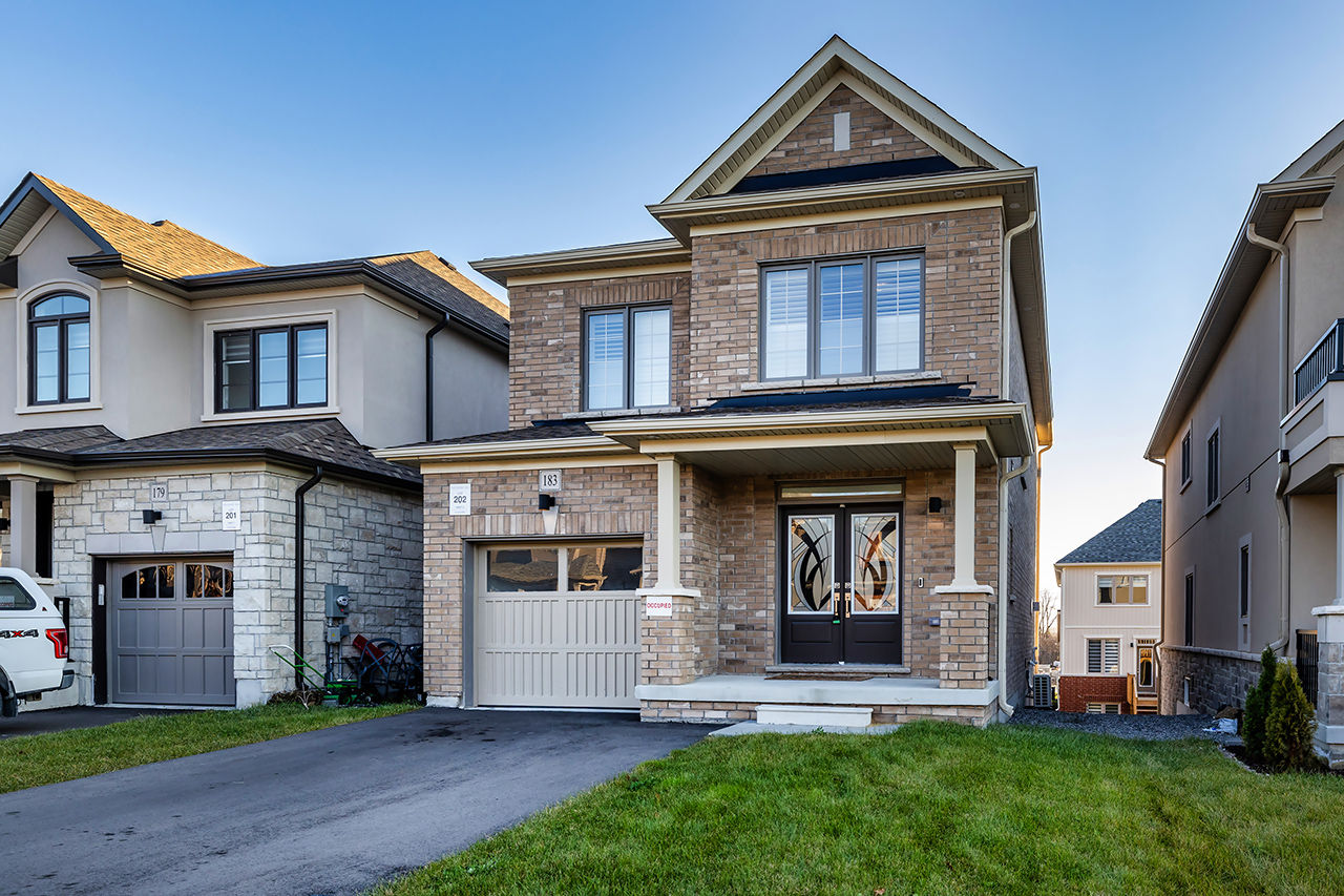 🏡 For Lease: Beautiful 3-Bedroom All-Brick Home in Clarington – Available November 21st 2025