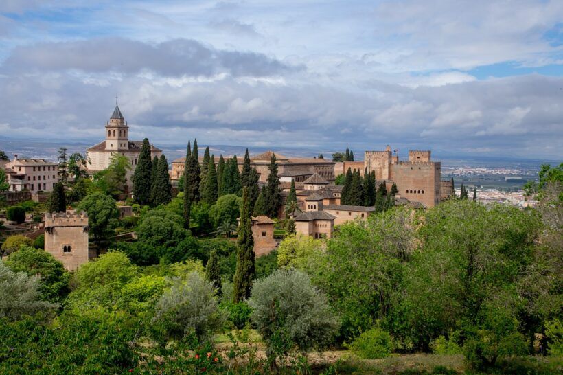 alhambra-2615842_1280