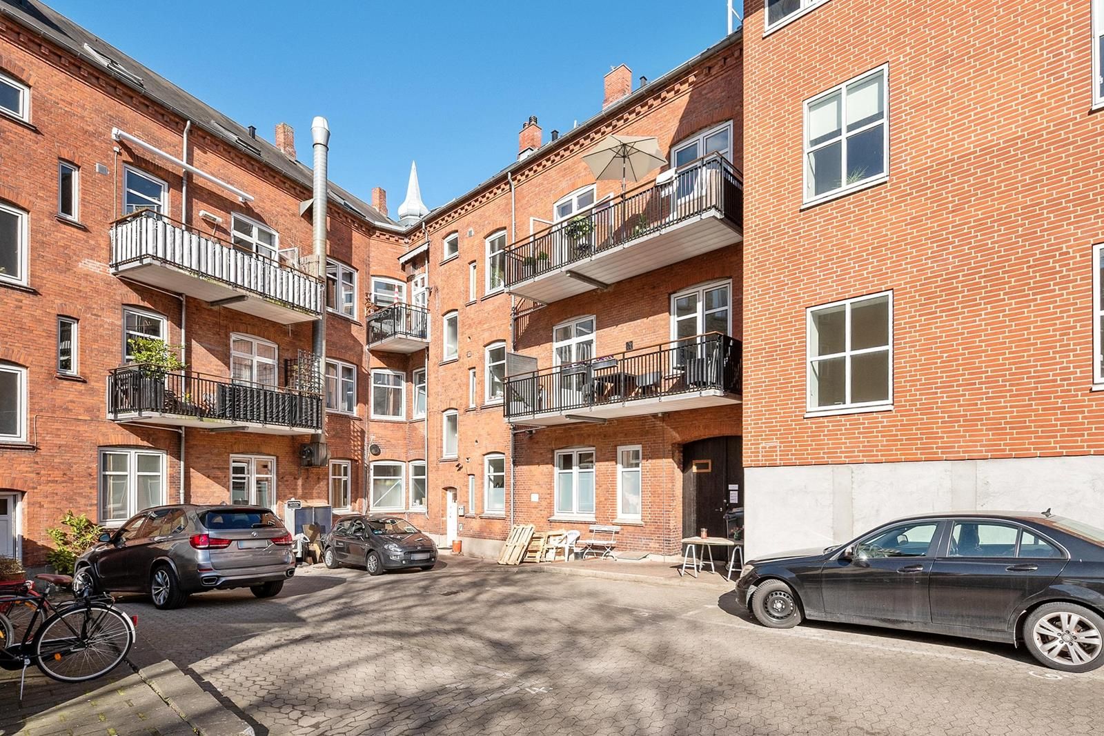 Appartement idéalement situé avec 2 chambres et grand balcon ensoleillé — photo 24