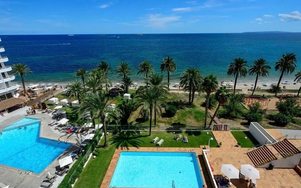 Fantastický apartmán přímo u moře v Playa Den Bossa — fotografie 3