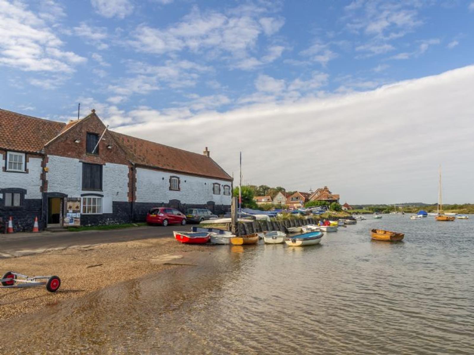 The Barn, Burnham Overy Staithe Love Cottages