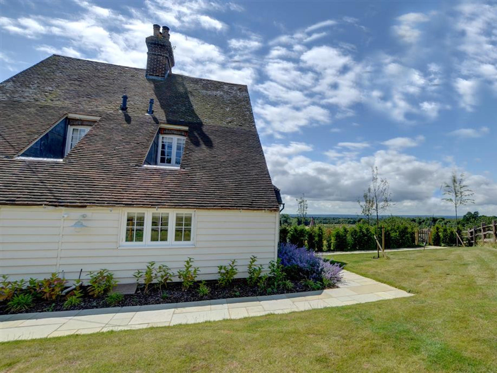 Weald View Cottage, Maidstone Love Cottages