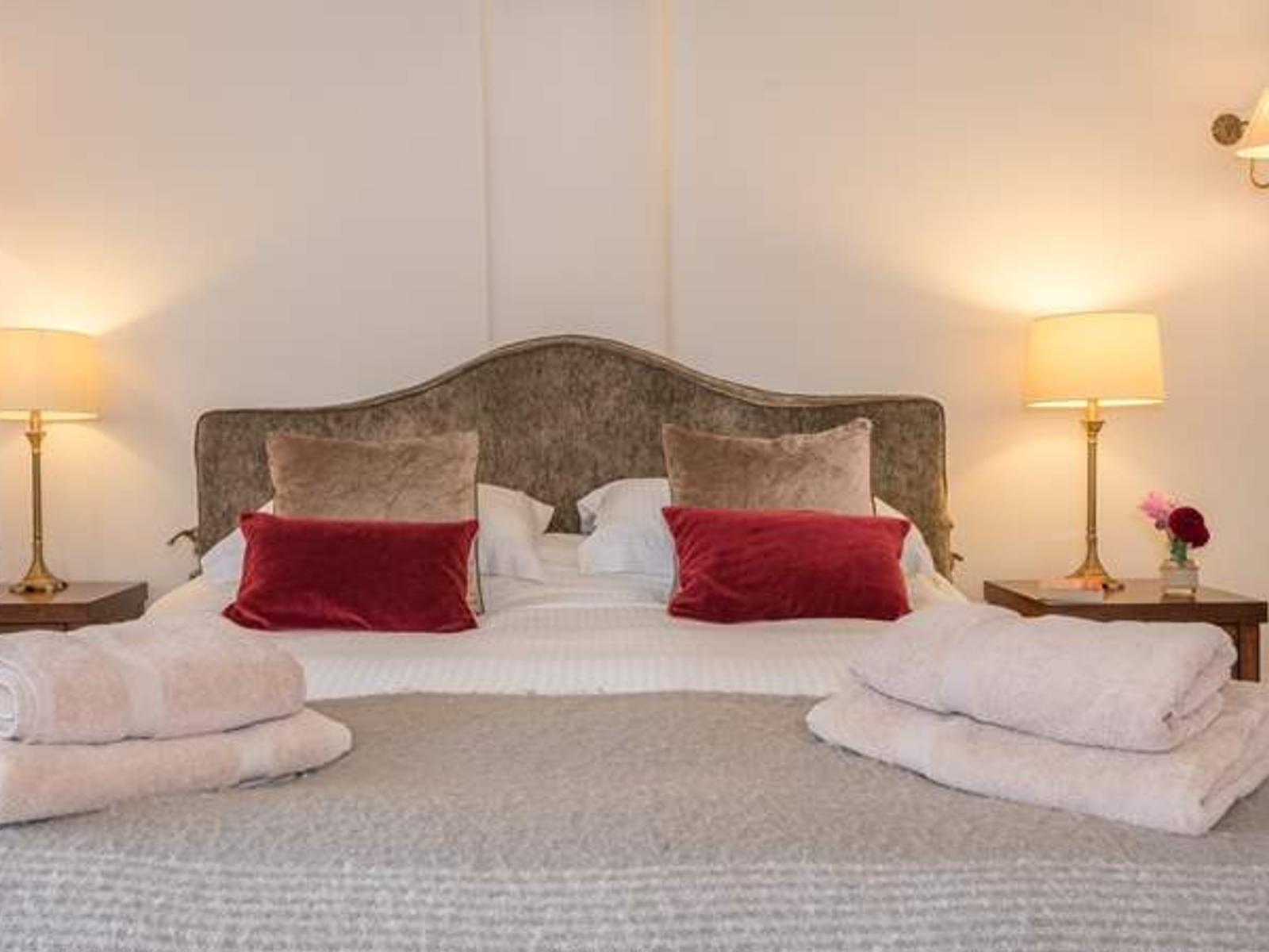 Barton Manor Lake Cottage, East Cowes Love Cottages