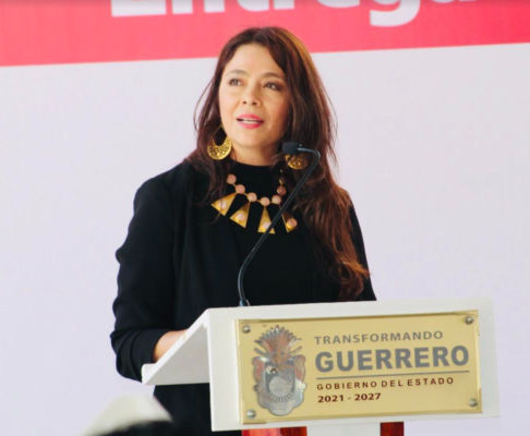 2022年12月16日，在墨西哥格雷羅州奇爾潘辛戈（Chilpancingo-Guerrero），格雷羅州政府透過移民和國際事務秘書處頒發給-Julieta-移民改變格雷羅人權類獎項。（圖片由-Julieta-提供）