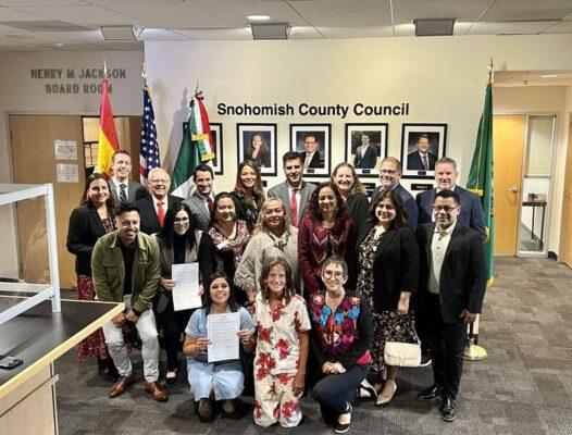 Julieta 参加了 Snohomish 县的西语裔传统月表彰仪式,庆祝丰富的服务传承,并表彰社区成员的非凡成就。