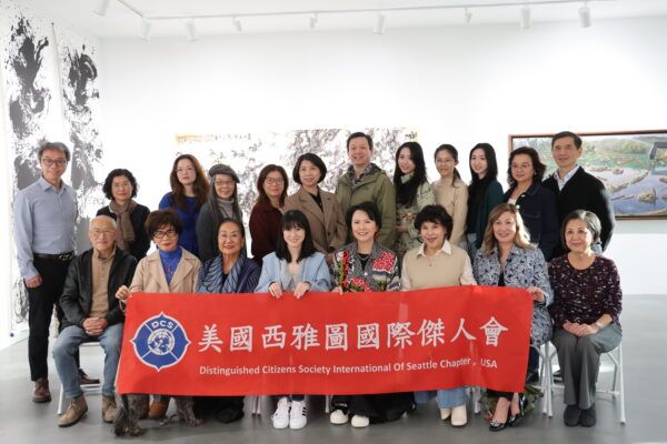 国际杰人会于1968年创立于台中,是第一个从台湾出发、走向国际的社会服务团体。以培养伦理品德与高尚人格为宗旨,期许「己立立人,人人皆杰出」。目前足迹遍布全球六 大洲,共有80个分会;而2023年成立的西雅图分会,则是国际杰人会全球第65个分会。(刘云/大纪元)