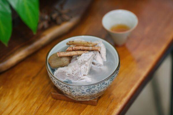 金湯鮮蝦豆腐味道鮮美 吃起來很滿足