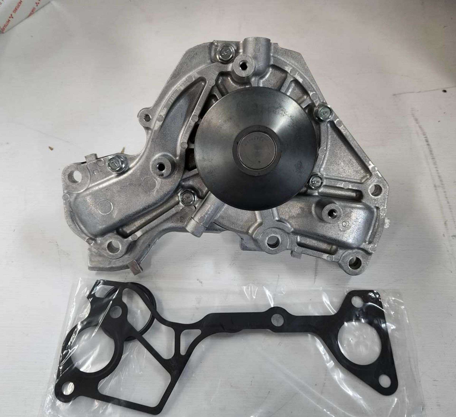 Picture of 3000GT / Stealth DOHC 6G72 DOHC Water Pump OEM