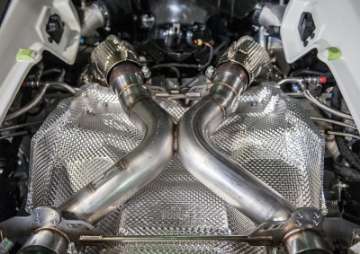 Picture of AWE Tuning McLaren 650S Performance Exhaust - Black Tips