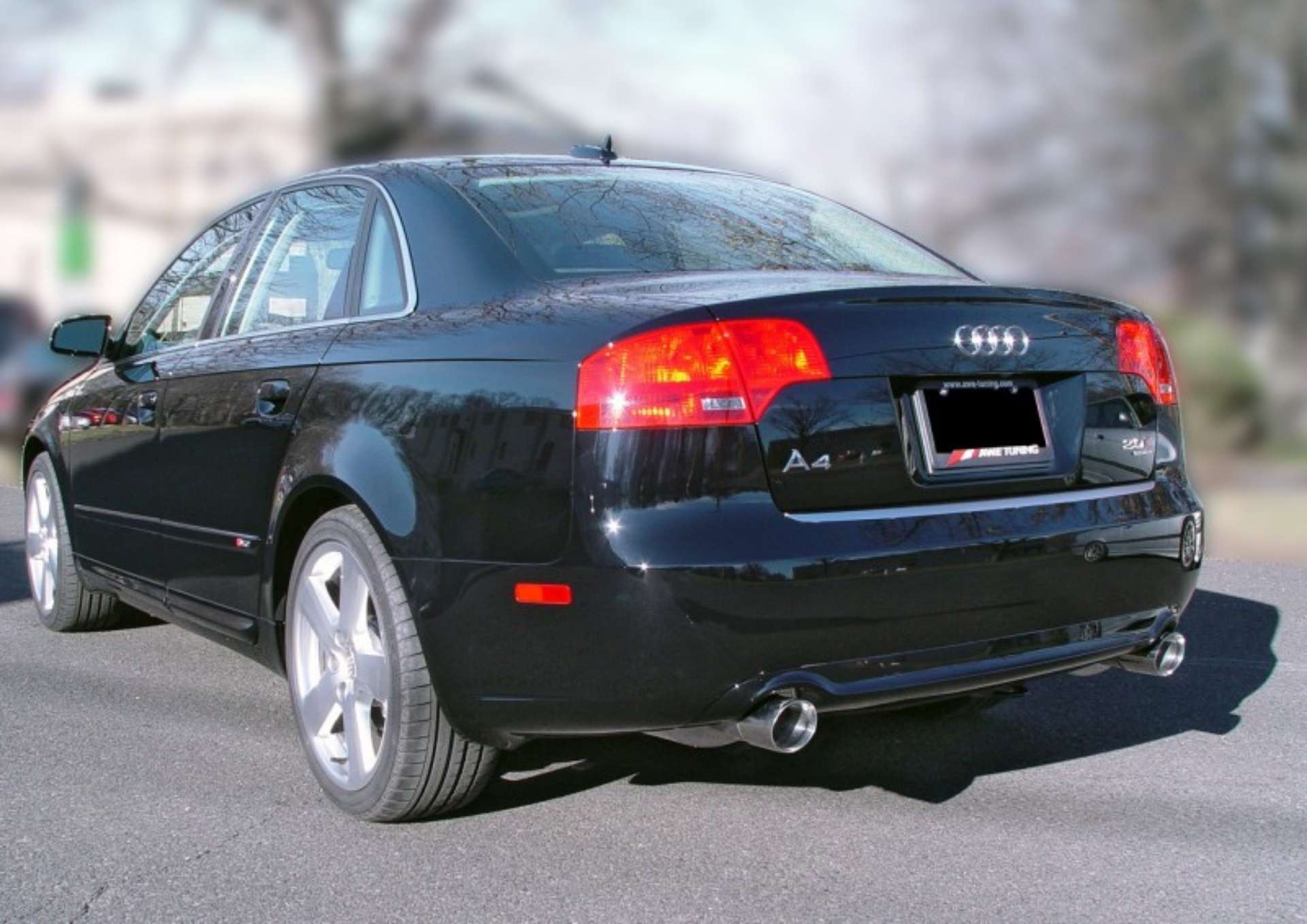 Picture of AWE Tuning Audi B7 A4 3-2L Touring Edition Dual Tip Exhaust - Diamond Black Tips