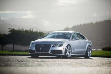 Picture of AWE Tuning Audi C7 A7 3-0T Touring Edition Exhaust - Dual Outlet Chrome Silver Tips