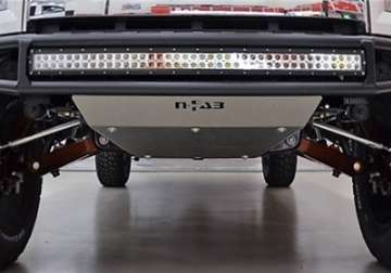 Picture of N-Fab M-RDS Front Bumper 16-17 Chevy 1500 - Tex- Black w-Silver Skid Plate