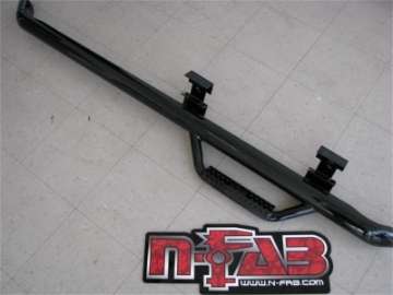 Picture of N-Fab Nerf Step 07-13 Chevy-GMC 2500-3500 07-10 1500 Regular Cab - Gloss Black - Cab Length - 3in