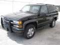 Picture of N-Fab Nerf Step 92-99 Chevy-GMC Tahoe-Yukon-SilveradoMexico SUV 2 Door - Gloss Black - W2W - 3in