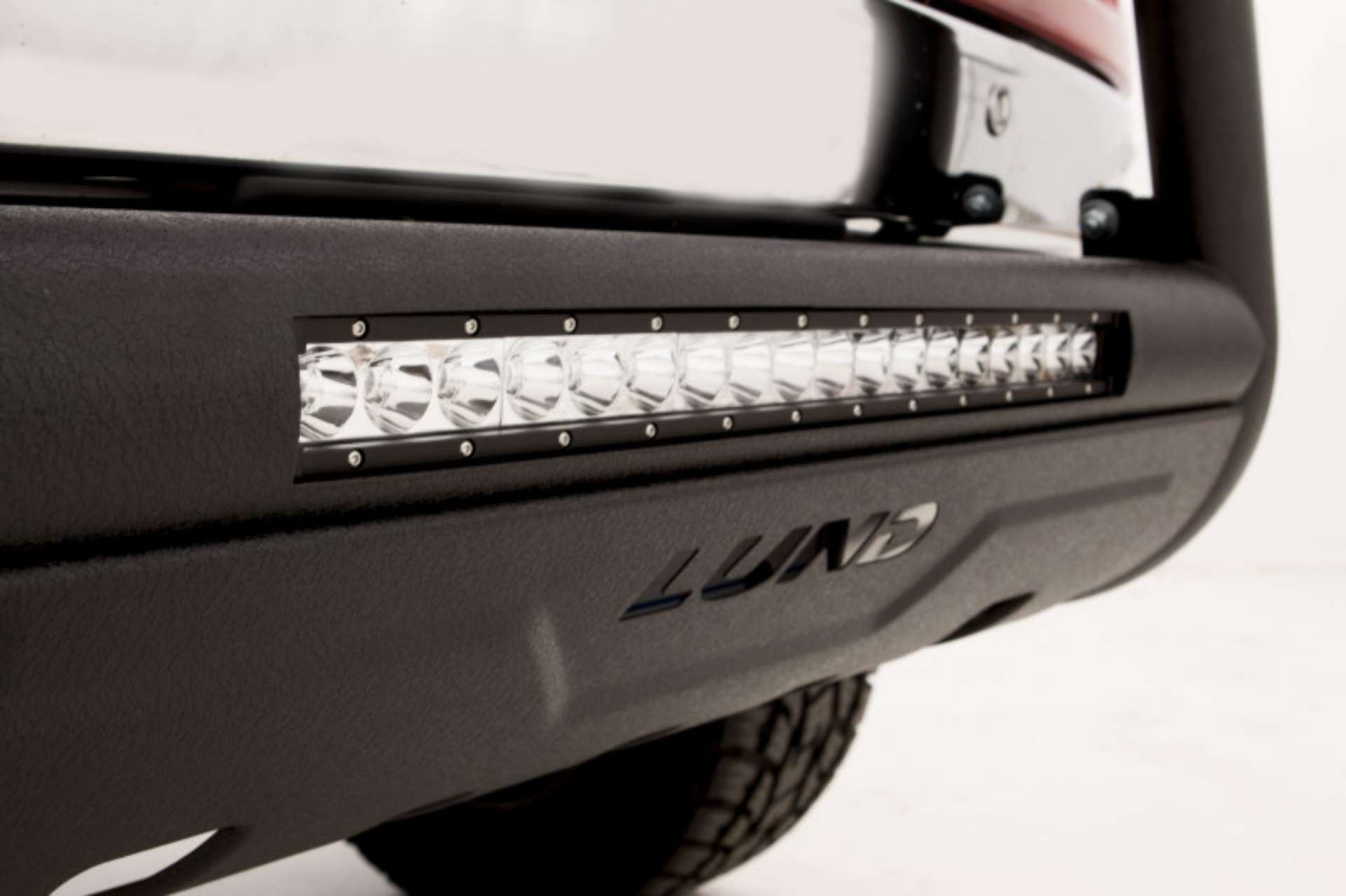 Picture of Lund 07-17 Chevy Silverado 1500 Bull Bar w-Light & Wiring - Black