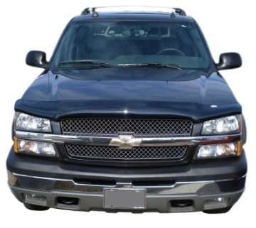 Picture of AVS 02-06 Chevy Avalanche 1500 w-Body Hardware High Profile Bugflector II Hood Shield - Smoke