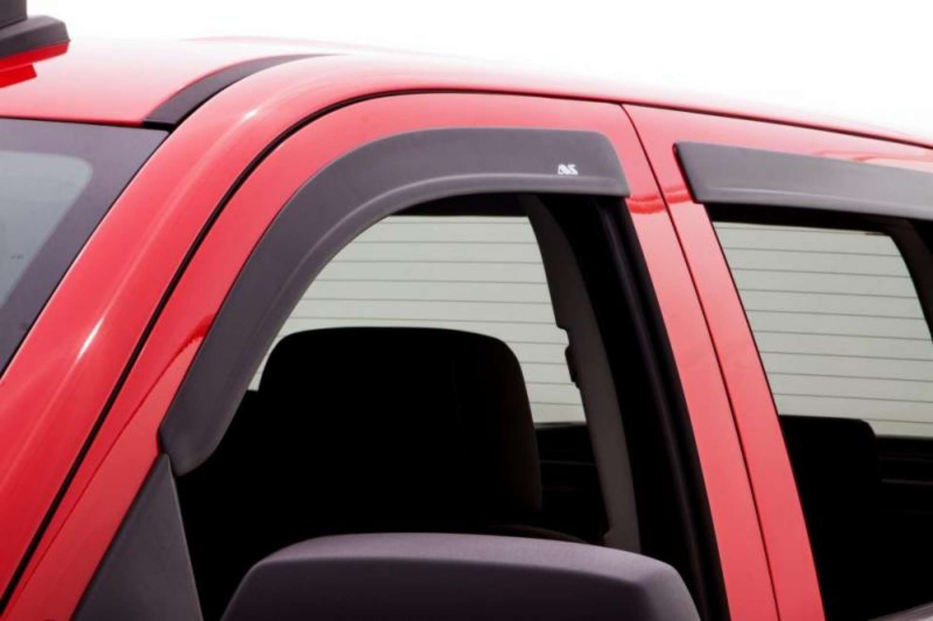 Picture of AVS 07-13 Chevy Avalanche Ventvisor Low Profile Window Deflectors 4pc - Matte Black