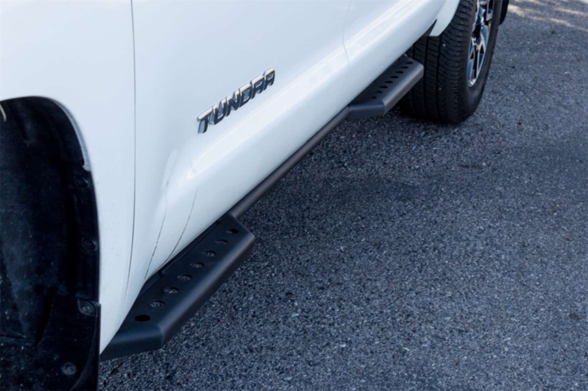 Picture of Addictive Desert Designs 07-18 Toyota Tundra Stealth Side Steps