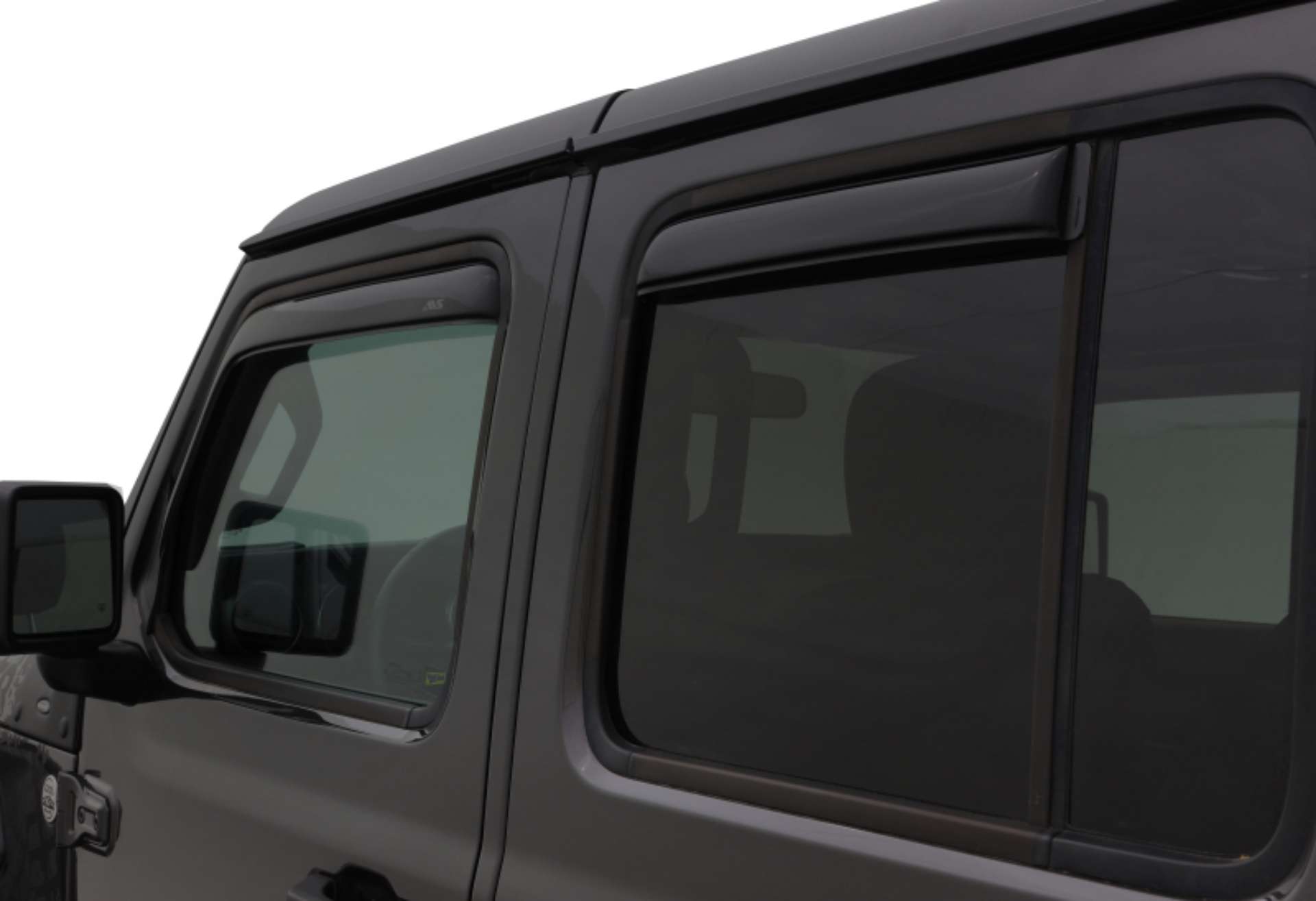 Picture of AVS 2018 Jeep Wrangler Unlimited 4-Door Ventvisor In-Channel Window Deflectors 4pc - Smoke