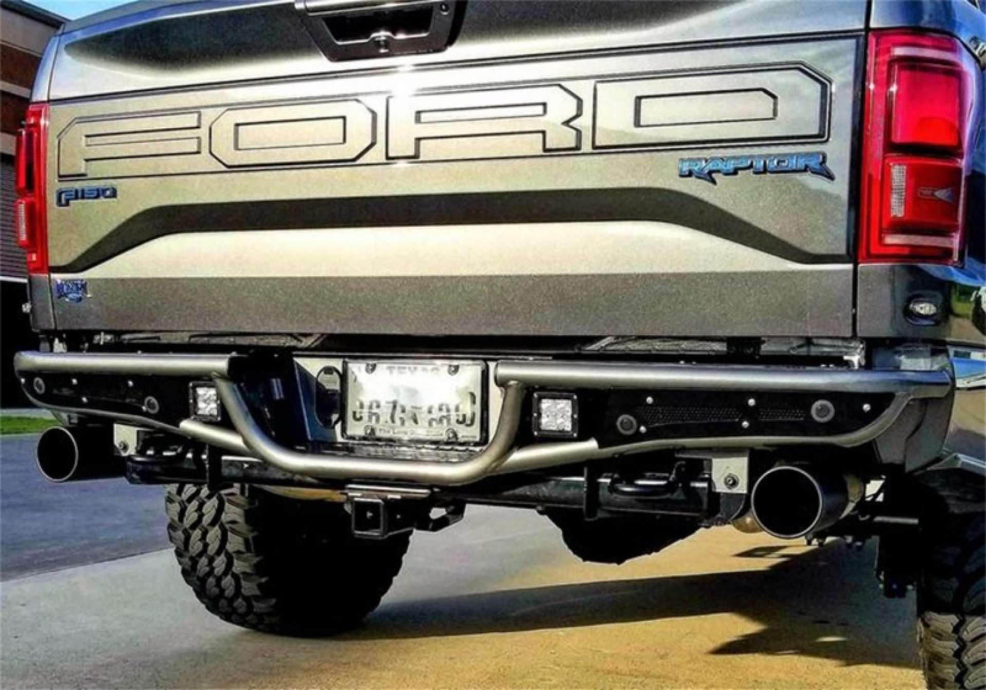 Picture of N-Fab RB-H Rear Bumper 17-18 Ford Raptor - Gloss Black - 1pc 1-75in Tubing