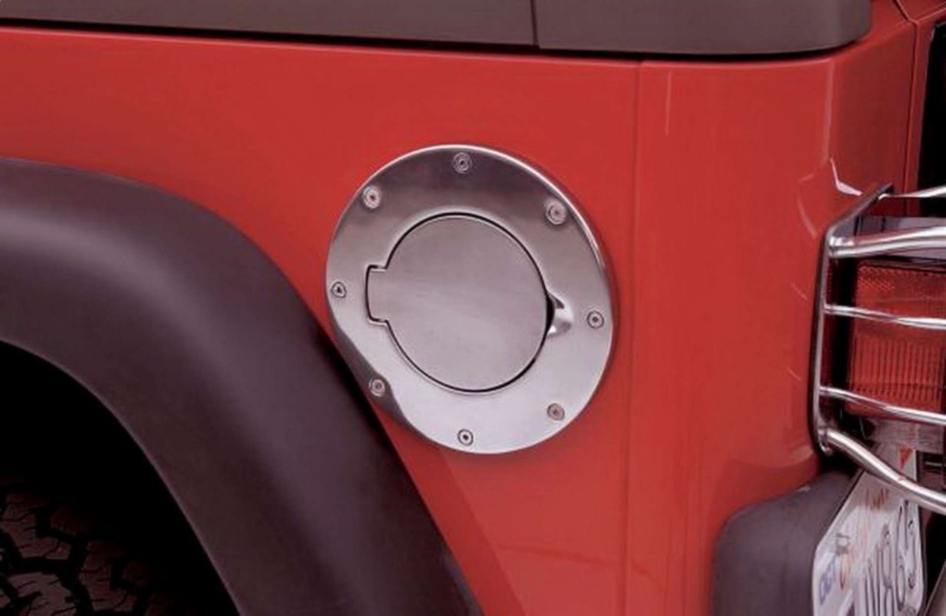 Picture of Rampage 1997-2006 Jeep WranglerTJ Billet Style Gas Cover - Polished