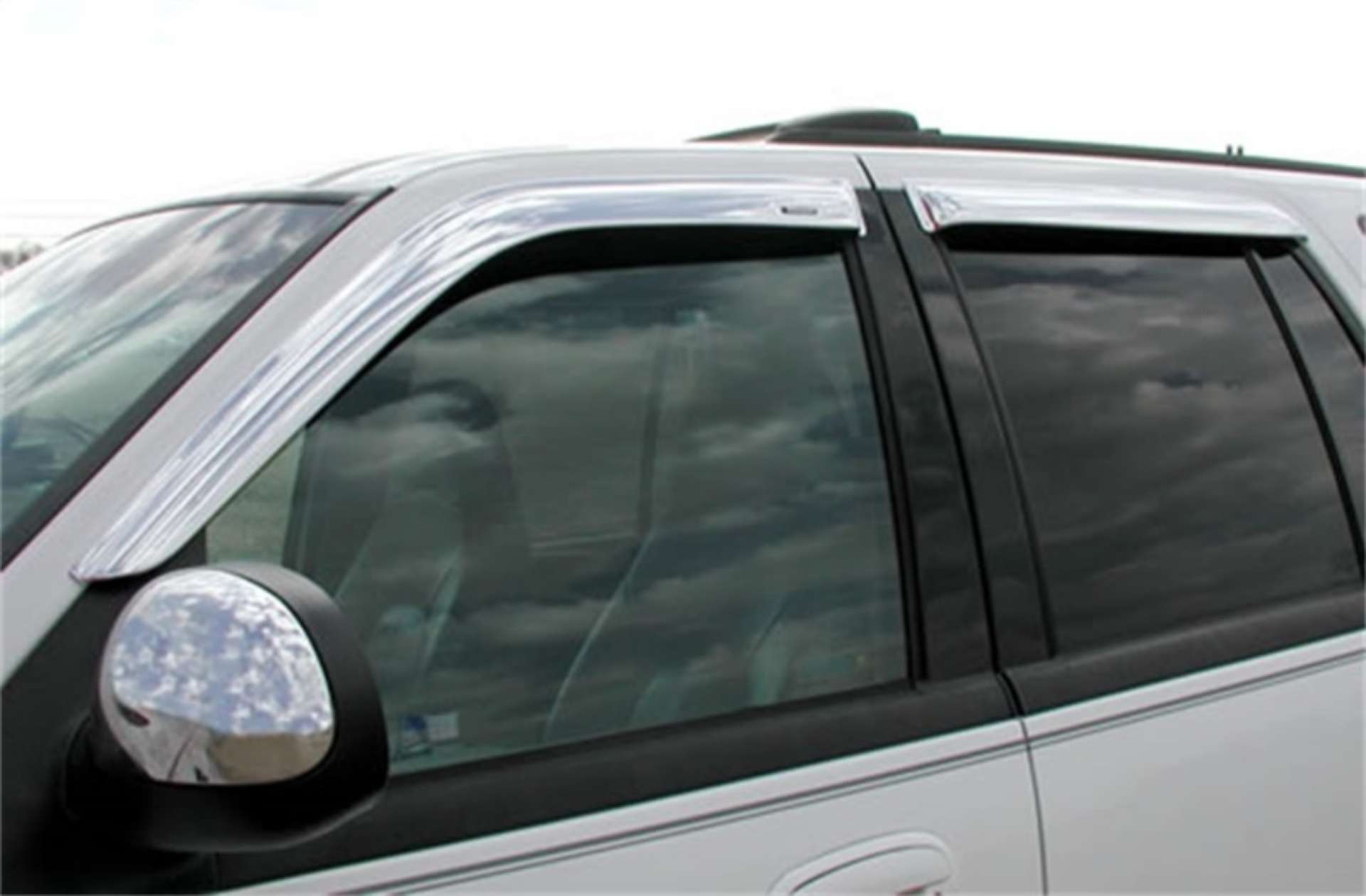 Picture of Stampede 1998-2017 Lincoln Navigator Tape-Onz Sidewind Deflector 4pc - Chrome