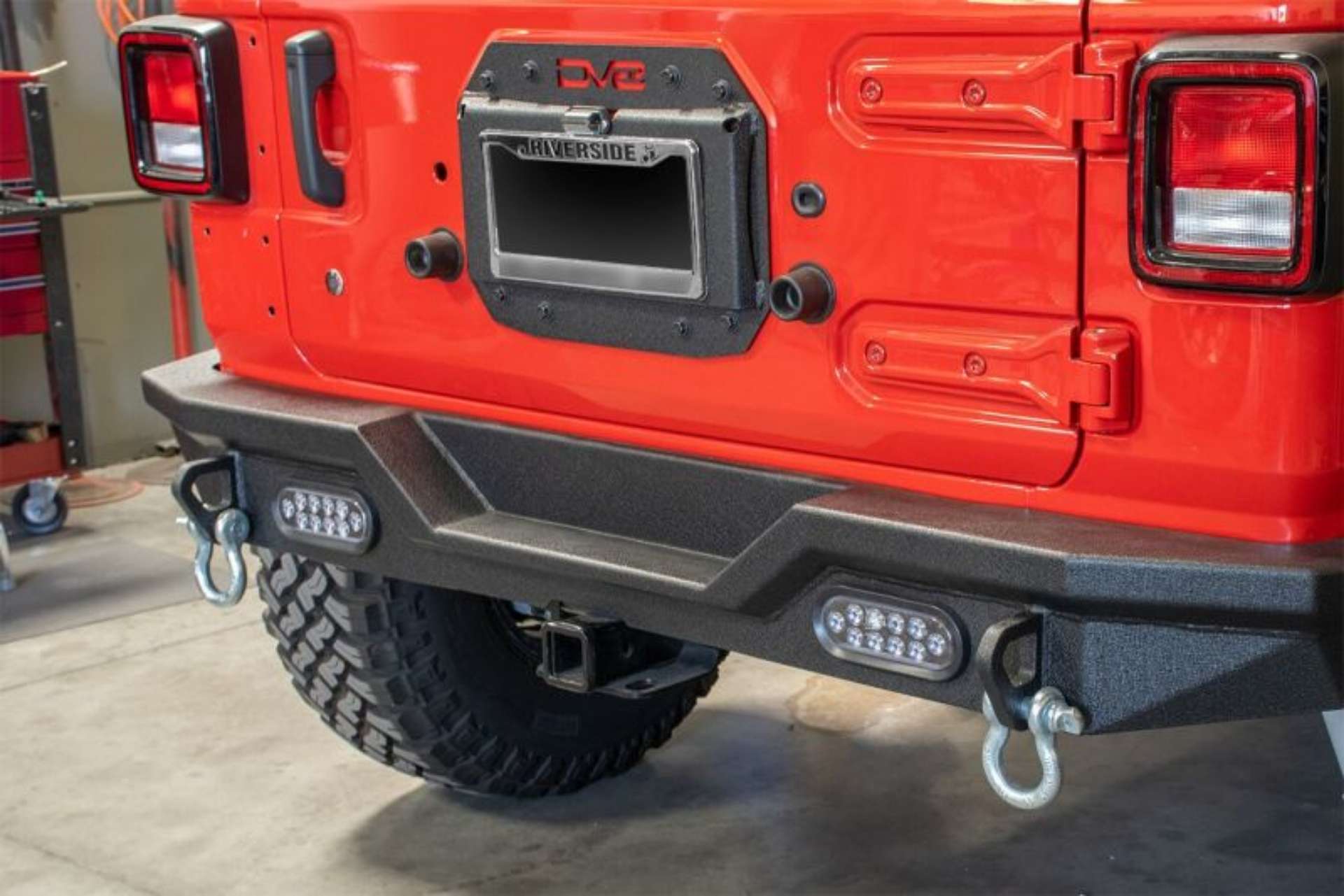 Picture of DV8 Offroad 2018+ Jeep Wrangler JL Spare Tire Delete Kit