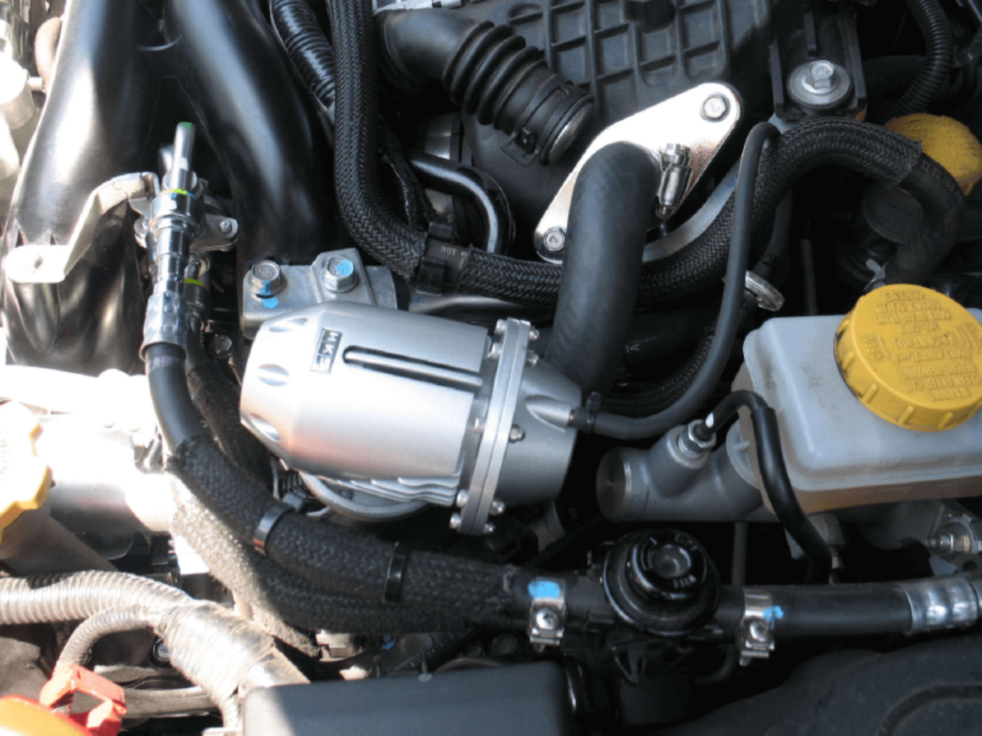 Picture of HKS 08-10 WRX  - 05-06 Legacy 2-5 GT SSQV4 BOV Kit