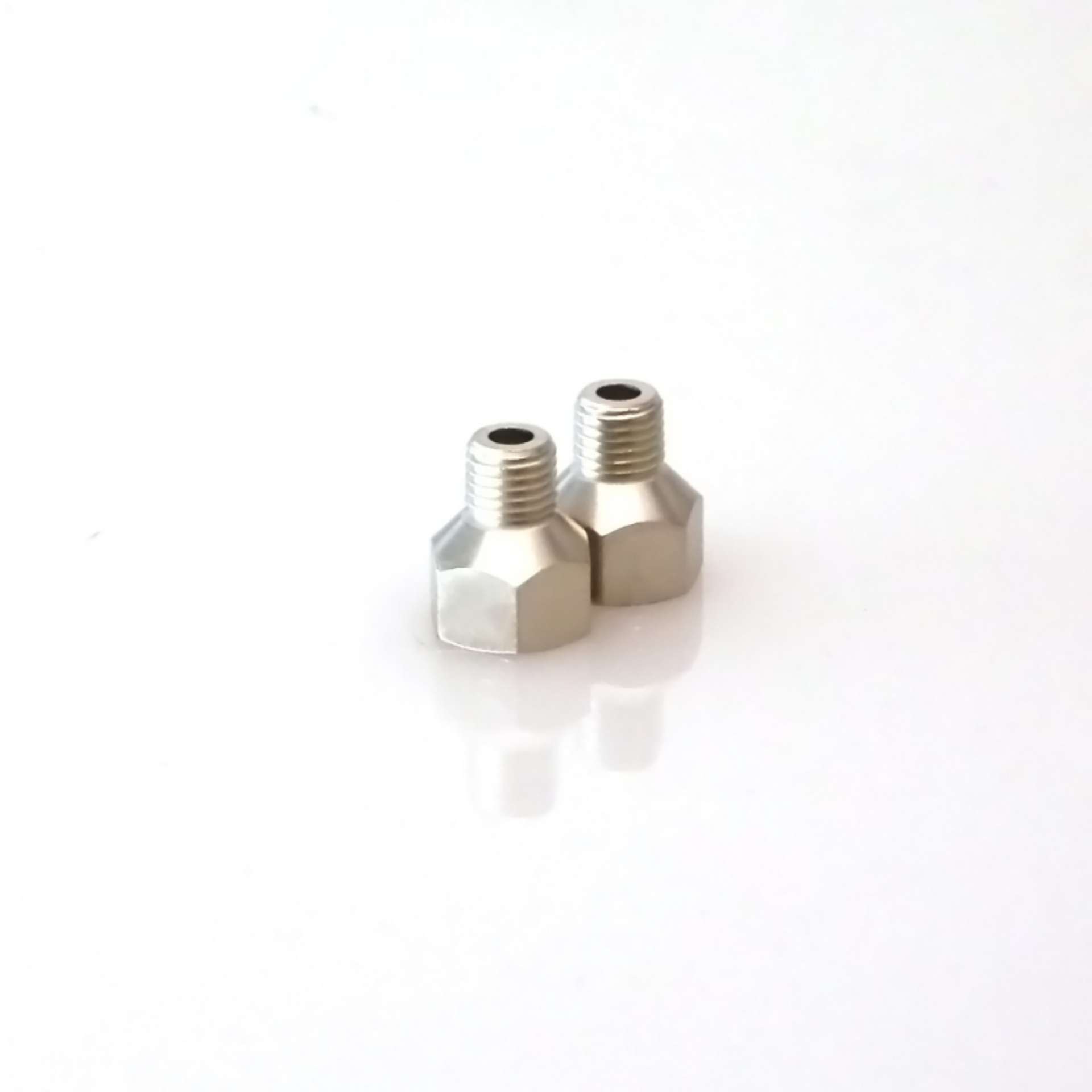 Picture of Turbosmart 1-16in NPT Male - 1-8in NPT Female Fittings