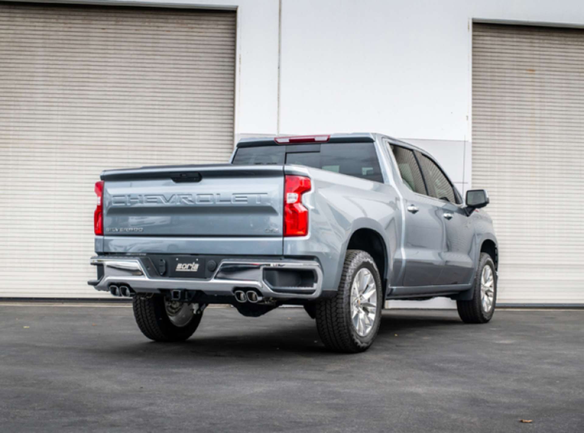 Picture of Borla 19 Chevrolet Silverado-GMC Sierra 1500 6-2L SS Touring Catback Exhaust - Square Chrome Tips