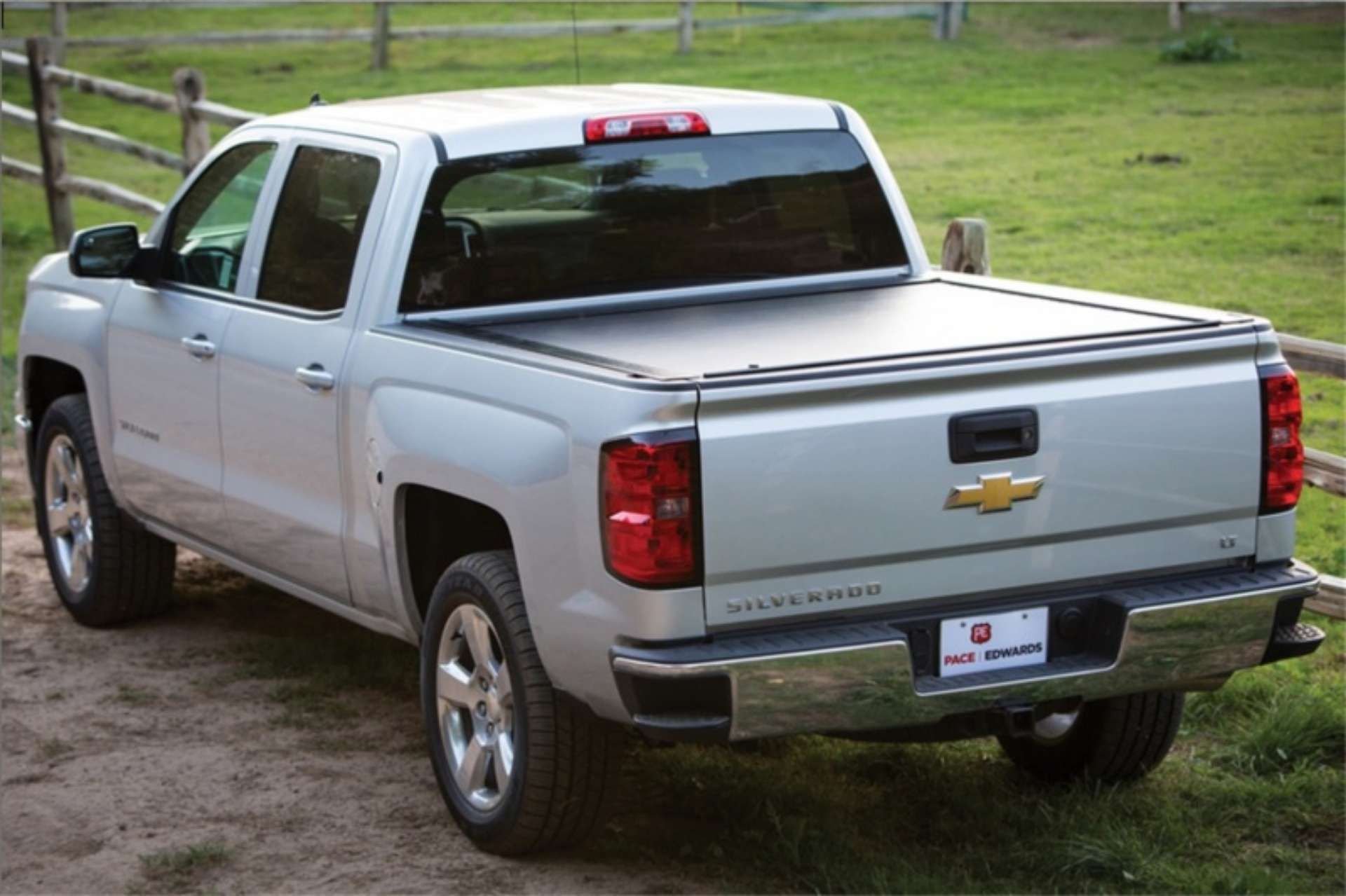 Picture of Pace Edwards 04-16 Chevy-GMC Silverado HD 25-3500 Dual Rear Wheel 8ft Bed JackRabbit - Matte Finish