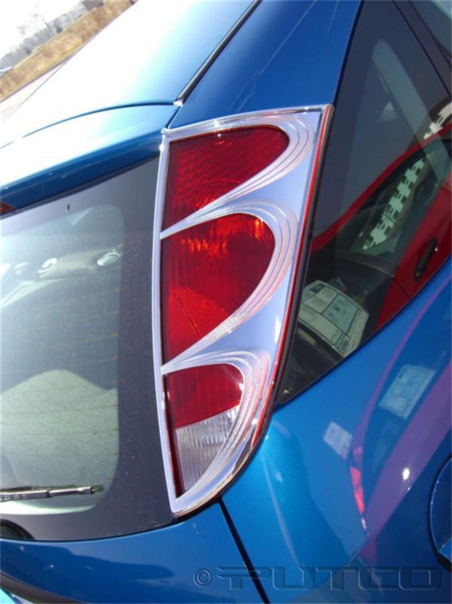 Picture of Putco 00-04 Ford Focus - will Only Fit the Hatchback Tail Light Covers