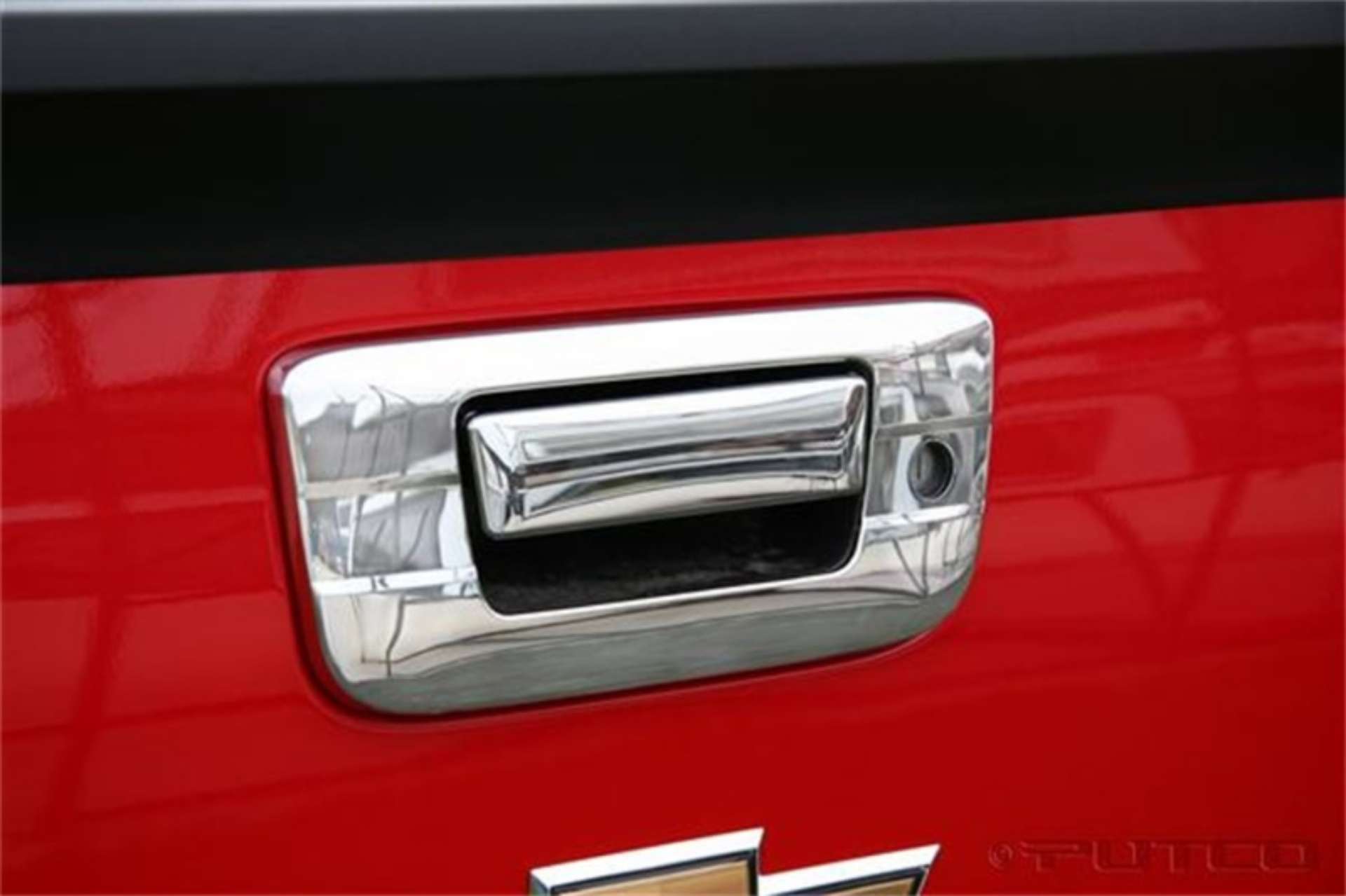 Picture of Putco 14-14 Chevrolet Silverado HD - Tailgate Handle w- Keyhole Tailgate & Rear Handle Covers