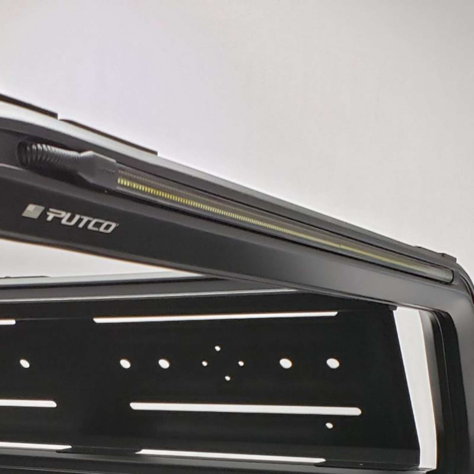 Picture of Putco 36in Red Venture TEC Rack Blade LED Light Bar w- Extended Harness - High Mount Braket Light