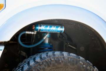 Picture of Superlift 11-16 Ford F-250-F-350 SD 4WD 4in Lift Kit w-Repl Radius Arms & King Coilovers Rear Shocks