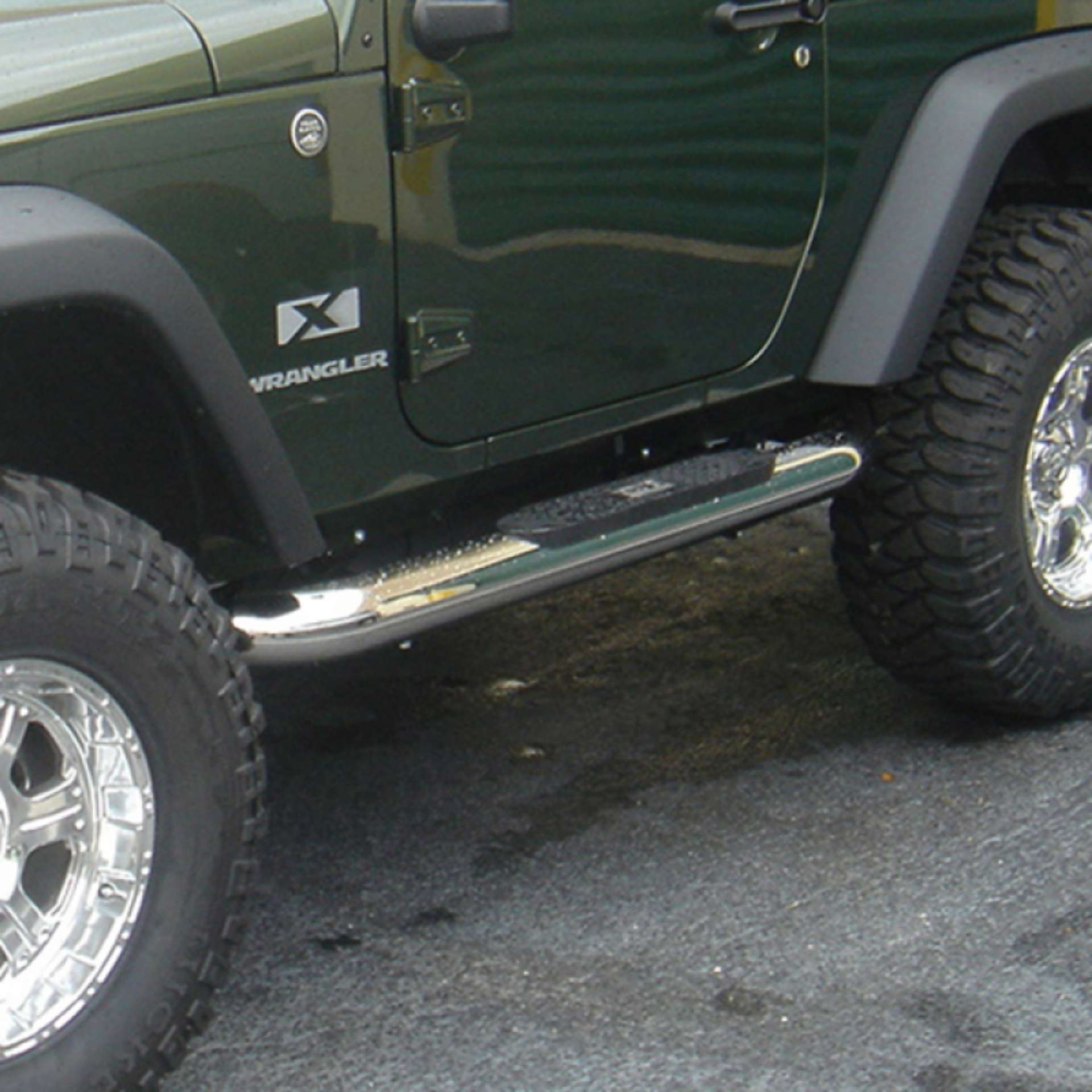 Picture of Rugged Ridge 4-In Round Side Steps SS 07-18 Jeep Wrangler JK