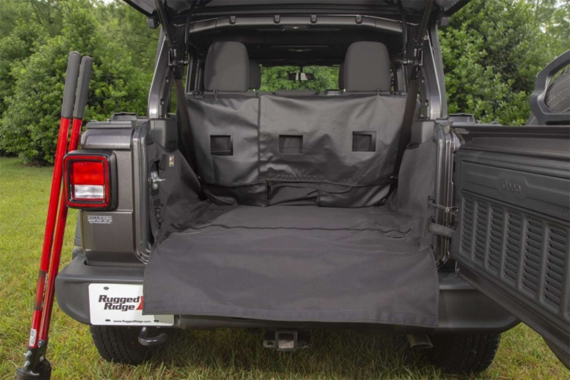 Picture of Rugged Ridge C3 Cargo Cover 18-22 Jeep Wrangler JL 4dr Excl- 4XE Models