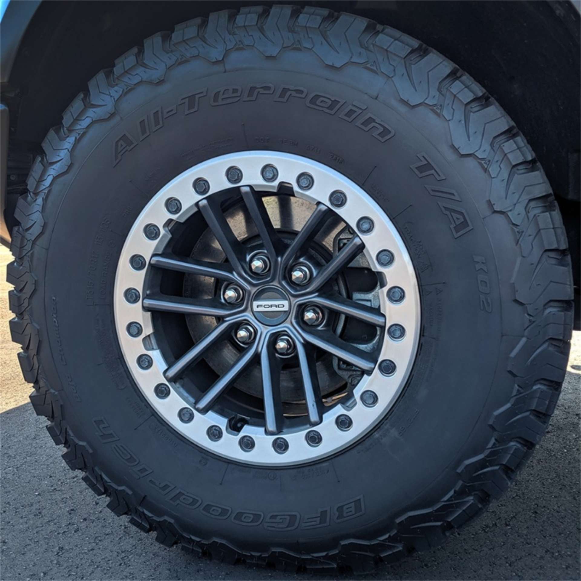 Picture of Ford Racing 19-20 F-150 Raptor Bead-Lock Wheel Kit